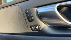 Volvo V60 2.0 B4P Plus Dark 5dr Auto [7 speed] Petrol Estate